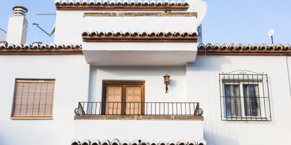 Pintar Fachadas de Casas Unifamiliares / Chalets La Latina · Pinturas Especiales Anticorrosivas y de Alta Resistencia