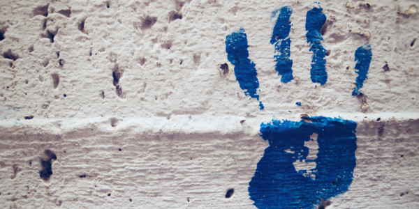 Pintar Fachadas de Empresas / Negocios / Locales Comerciales La Latina · Limpieza, Borrado y Eliminado de Grafiti / Pintura Antigrafiti