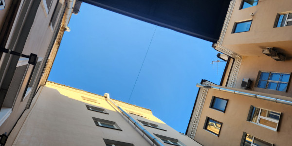 Trabajos Verticales en Fachadas de Edificios / Viviendas Ciudad Lineal · Pintado de Fachadas y Patios Interiores de Luces